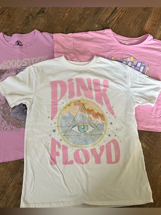 Pink Floyd Other - Pink Floyd Lavender Band Tee with Black Print